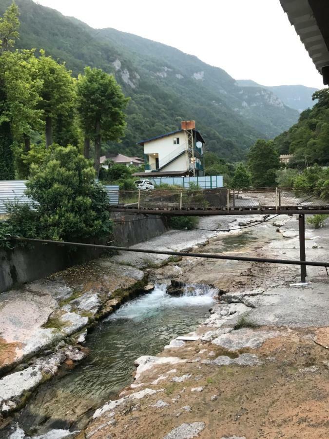 Барнаба Gagra Buitenkant foto